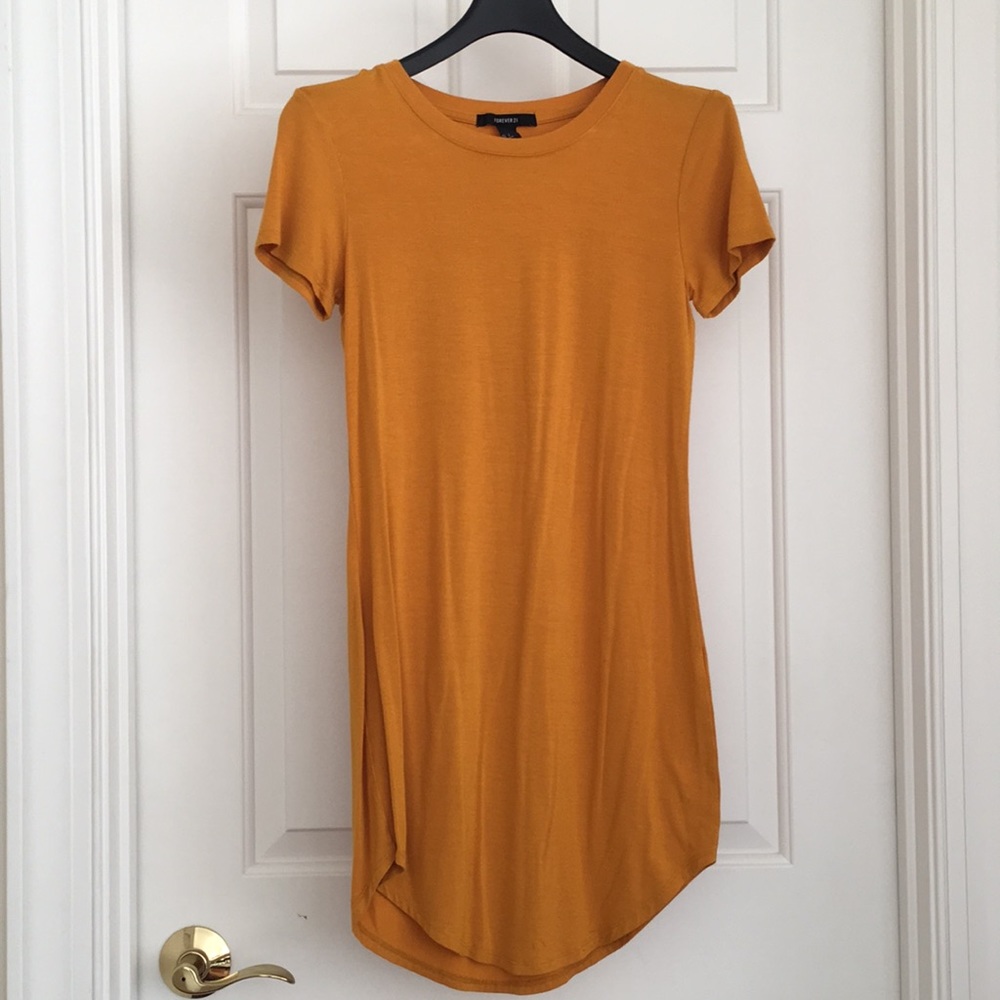 Forever 21 Women’s Top Small Mustard Yellow Tunic Tee Short Sleeves